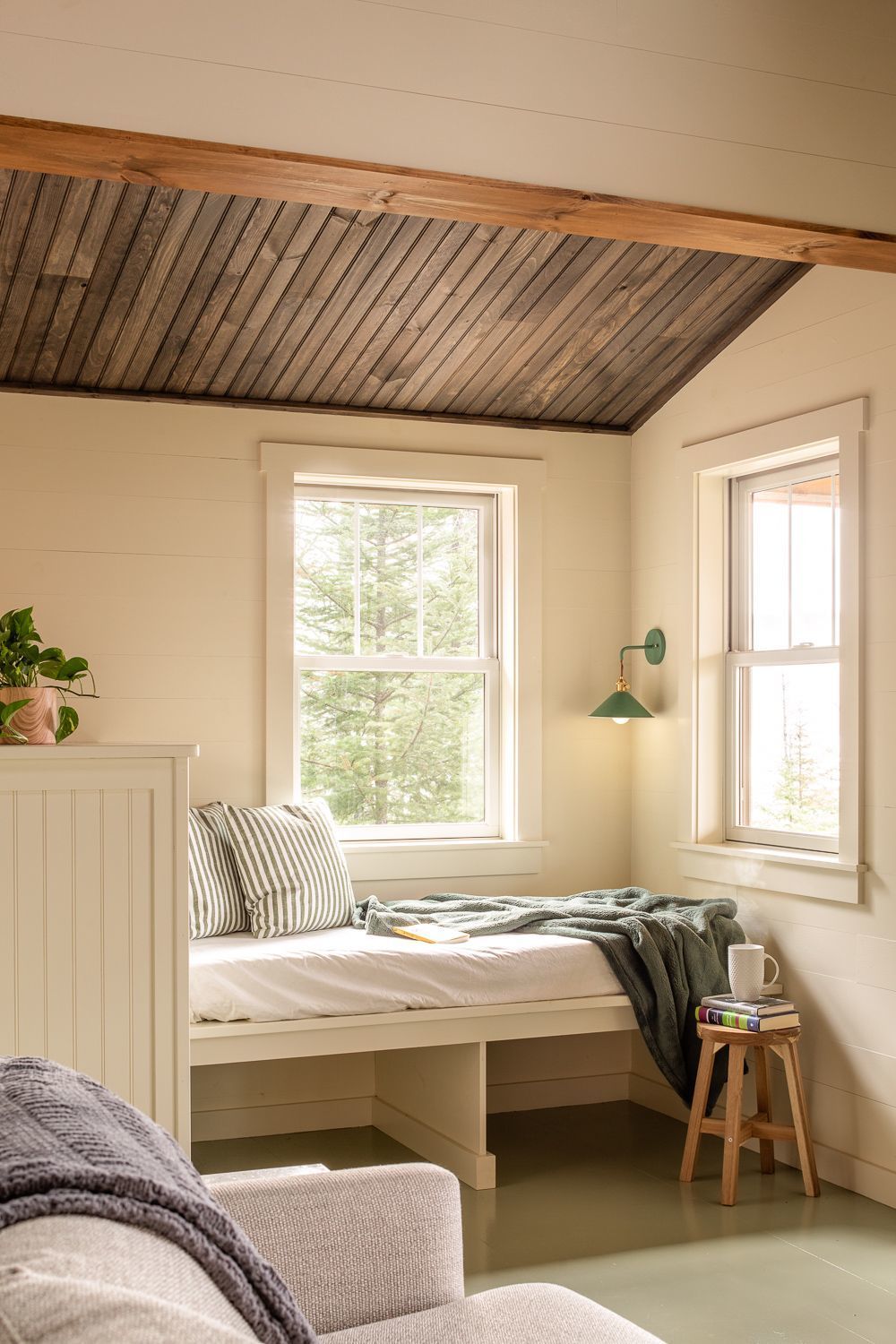 Built-in reading nook at Cliff Cottage