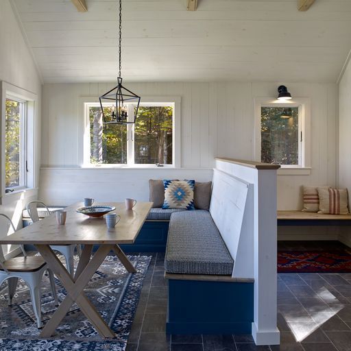 Built-in dining banquette