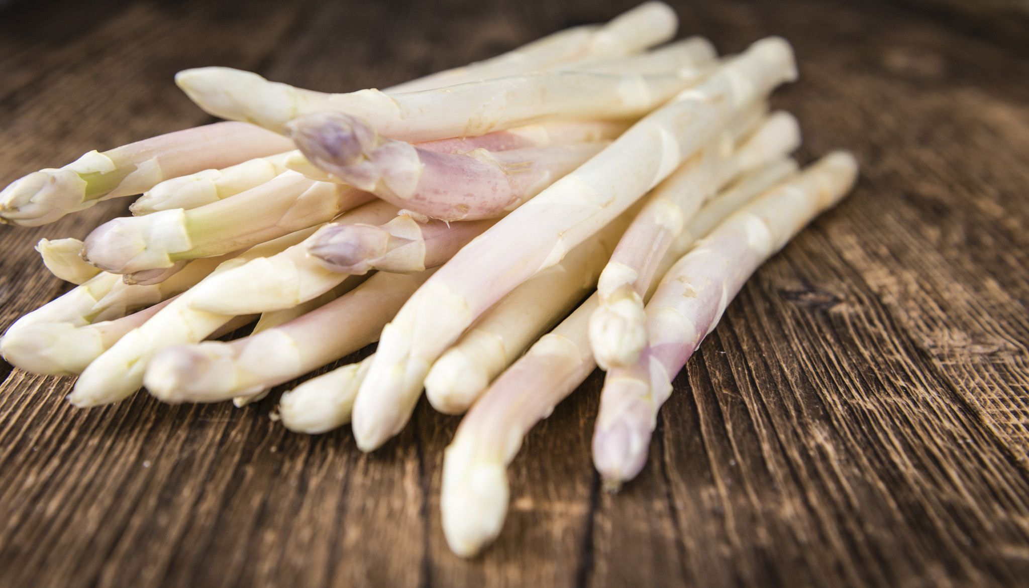 Getting to Know White Asparagus