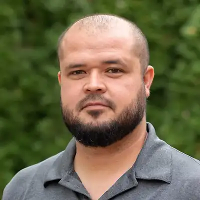 Eduardo Hernandez 25