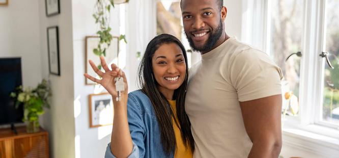 Family happy after a good closing at south oak title