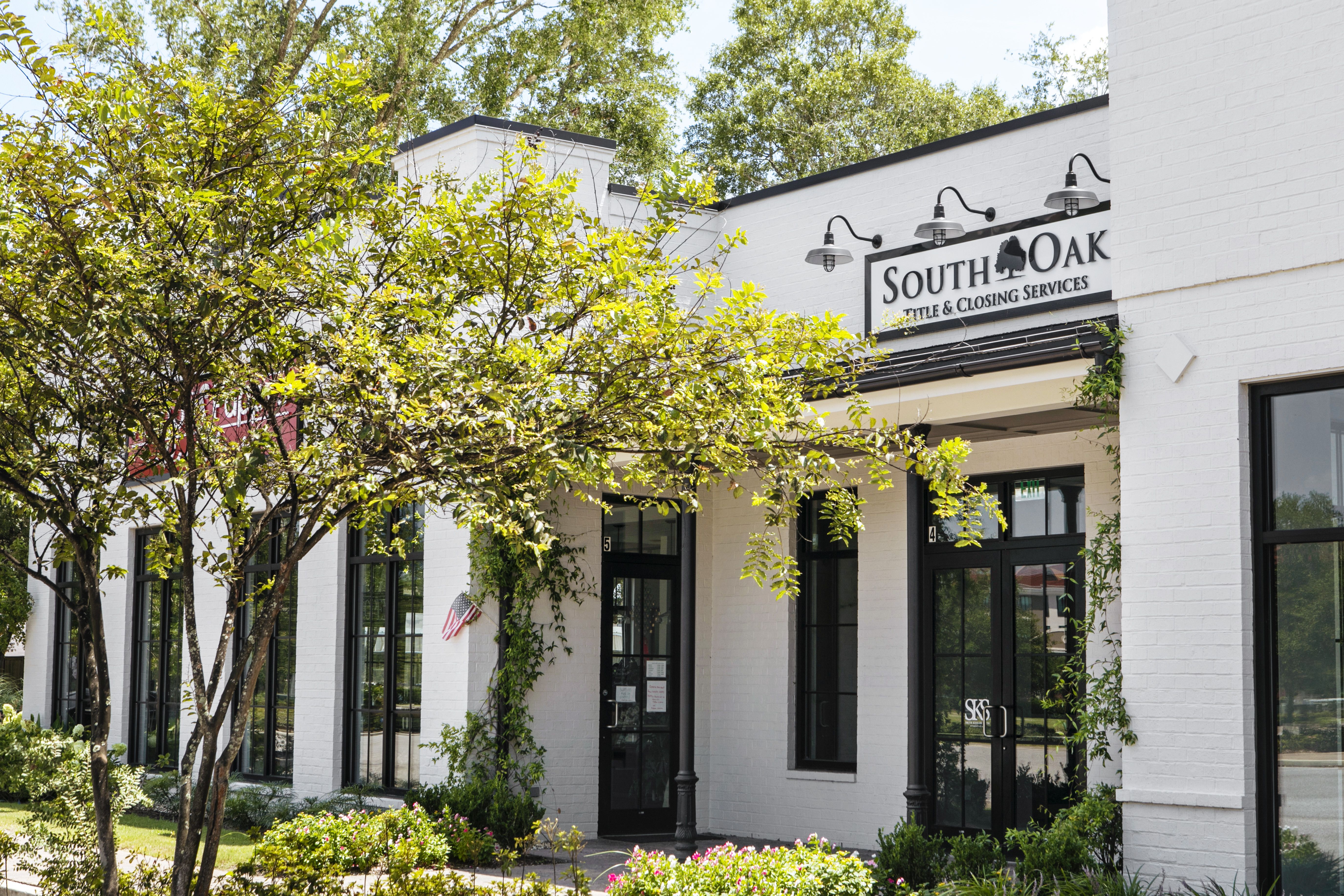 Joint title and closing company