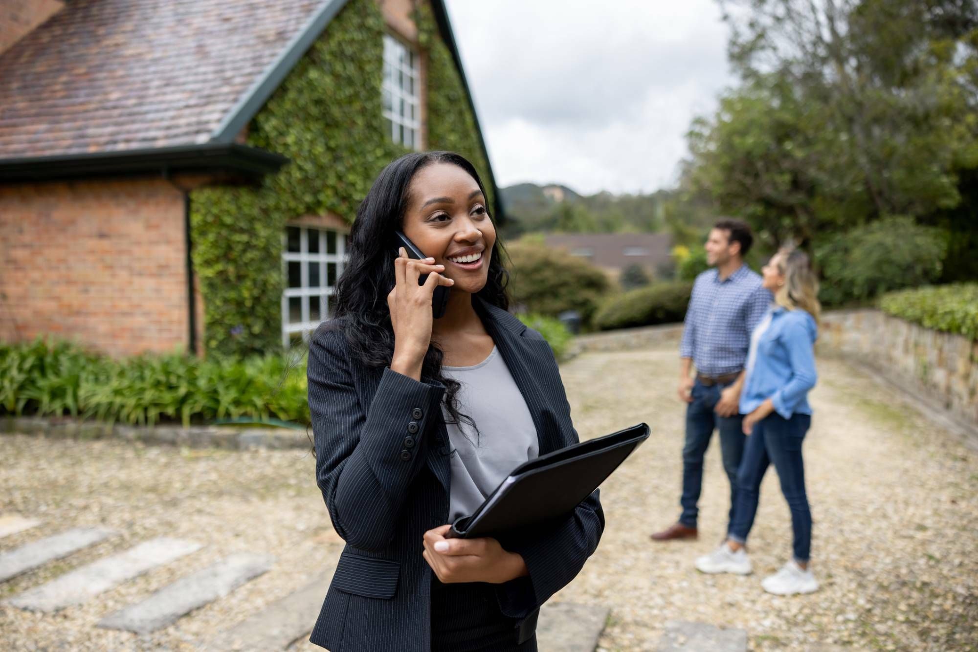 Real estate agent asking title company questions