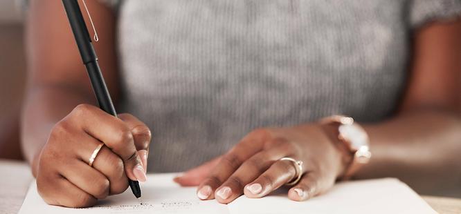 Real estate agent making 2025 resolutions