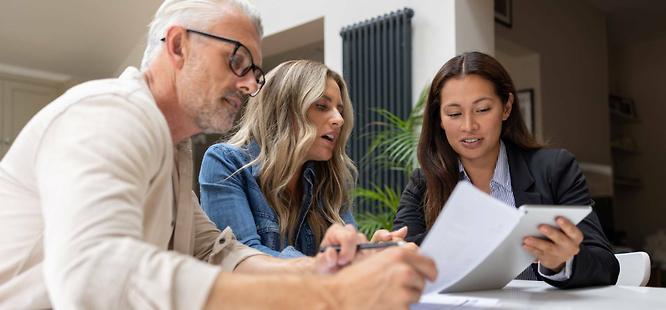 Real estate agent setting expectations with clients