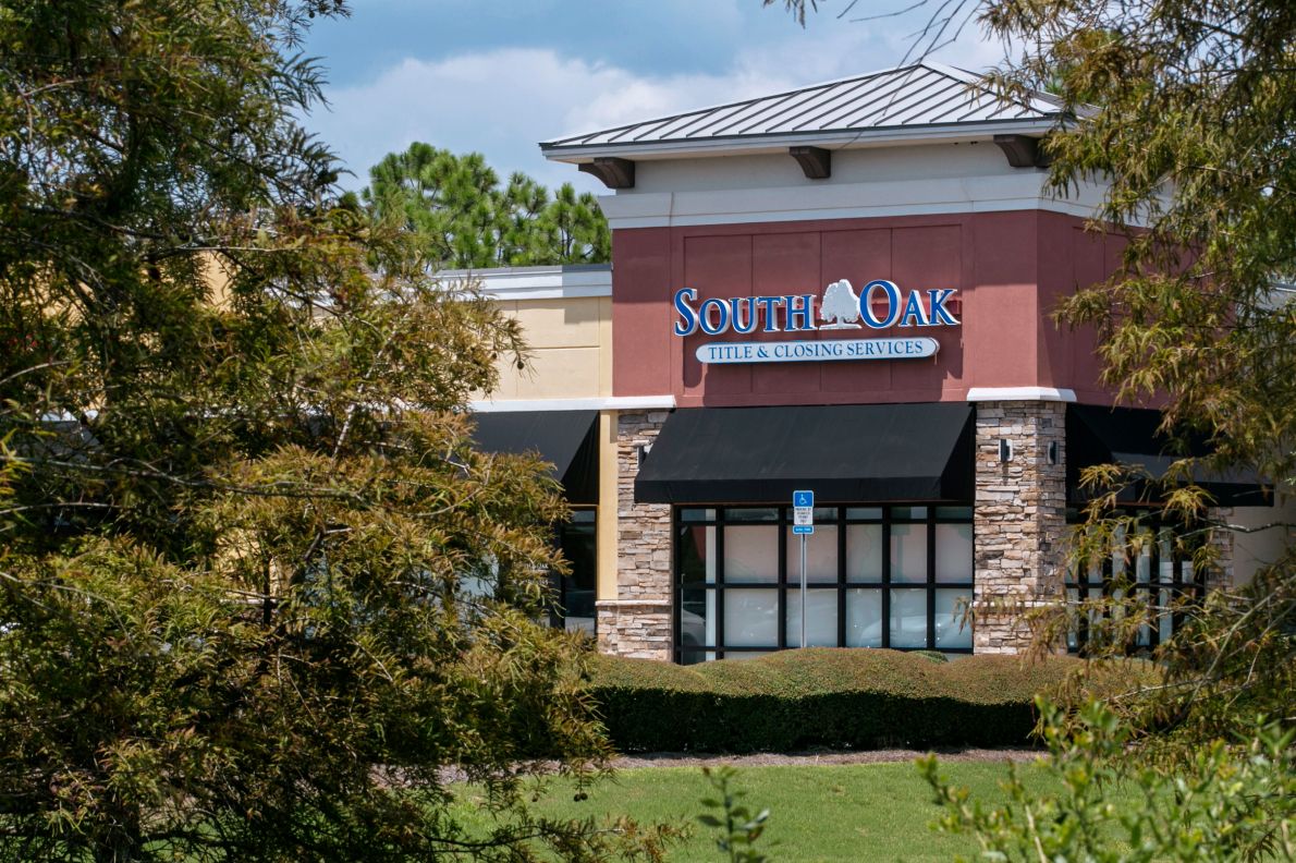 exterior of south oak title and closing 30a panama city florida panhandle title and closing